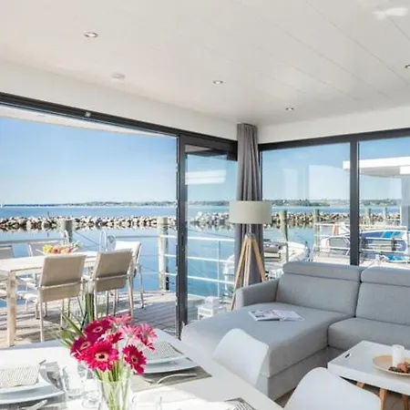 Houseboat On The Flensburg Fjord, Botel *