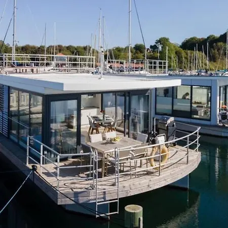 Houseboat On The Flensburg Fjord, Botel